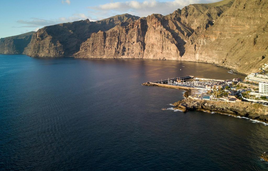 Vista de los Acantilados de los Gigantes en la Isla de Tenerife